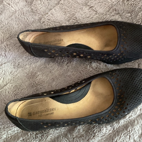 Women’s black naturalizer shoes size 8.5 - Picture 2 of 6